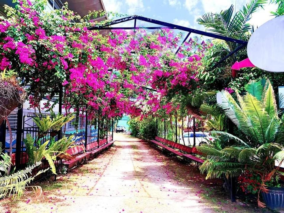 Crystal Beach Hotel Port Vila Exterior foto